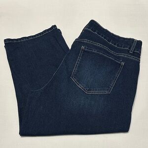 Royalty For Me Capri Jeans